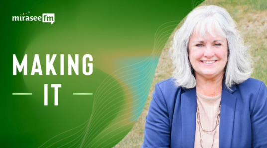 From Counselor to Confidence Coach: Building a Business in the Messy Middle